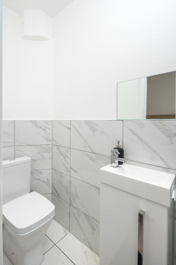Skyline Serviced Apartments - Vauxhall ลอนดอน ภายนอก รูปภาพ